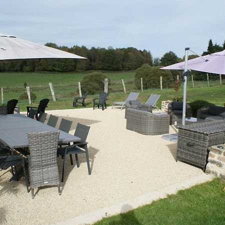 Chambres & Table D'Hotes De La Vieille Ferme Salon-la-Tour Exteriér fotografie